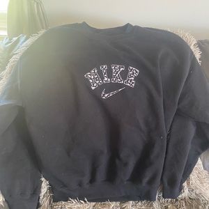 Nike embroidery hoodie! Great quality and super warm! XS-s for oversized fit